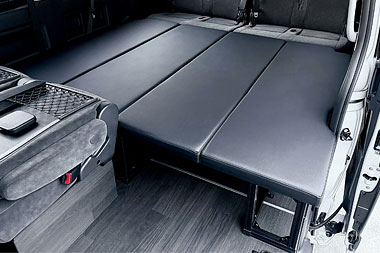 ハイエース W-GL ベッド&フロアーキット グルニエ1